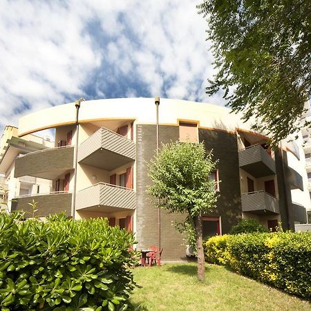 ריצ'יונה Aris Residence מראה חיצוני תמונה